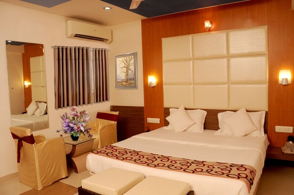 Egyptian cotton sheets, premium bedding, down duvets, desk