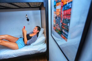 In-room safe, free WiFi, bed sheets