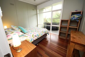 2 bedrooms, iron/ironing board