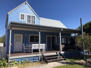 Exterior - Kookaburra Cottage 71 Straight Hat Head (Hat Head)