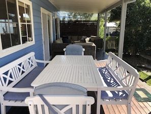 Outdoor dining - Kookaburra Cottage 71 Straight Hat Head (Hat Head)