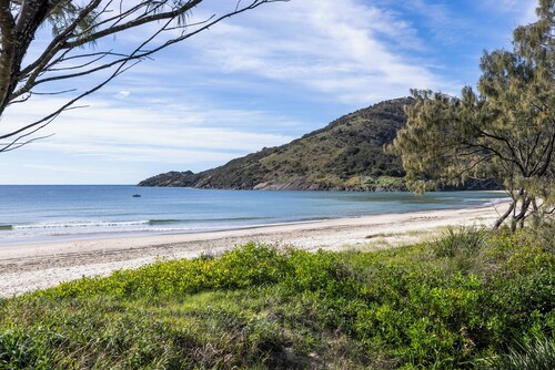 If you are looking for a relaxing house, opposite the beach access with...