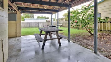 屋外ダイニングエリア