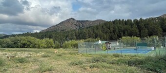 River/Mountain Getaway-Private, Large,In-Law Suite