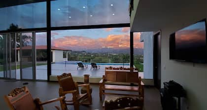 Unforgettable vacations, beautiful farm with astonishing and mountains view