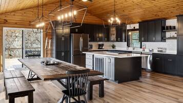 Microwave, dishwasher, coffee/tea maker