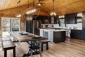 Micro-ondes, lave-vaisselle, cafetiĂšre/bouilloire