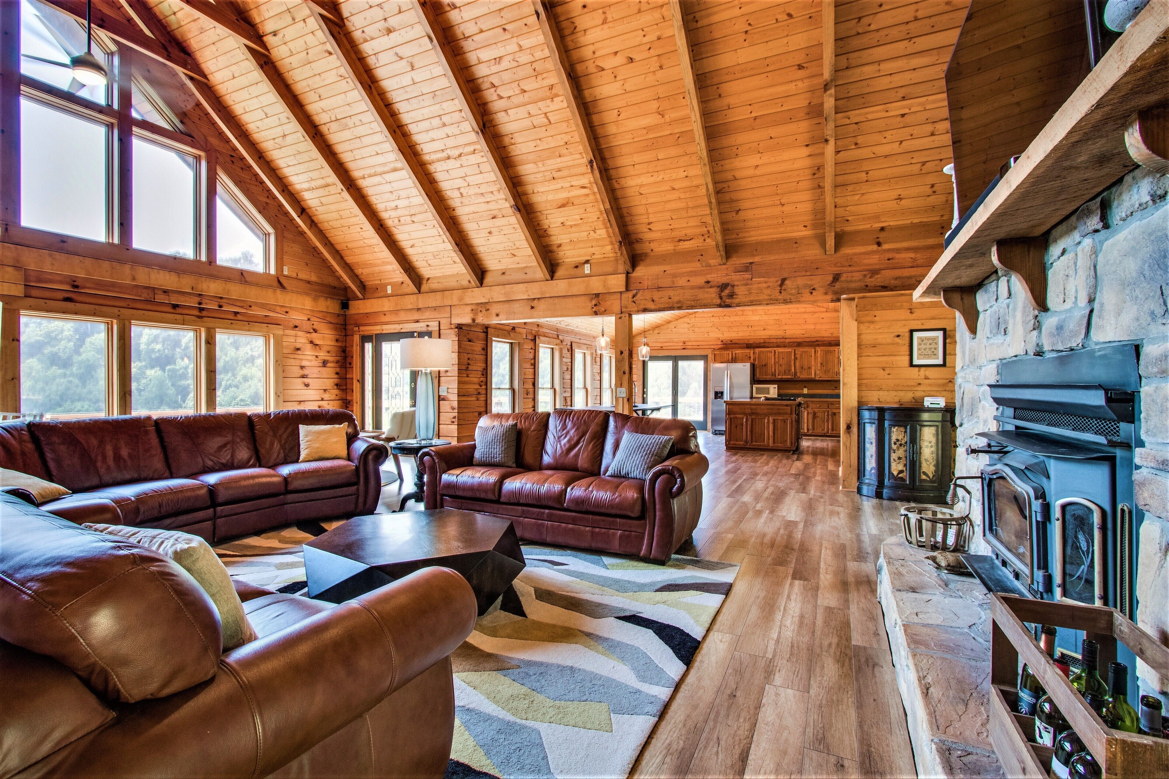 平面電視、壁爐、Netflix、Hulu