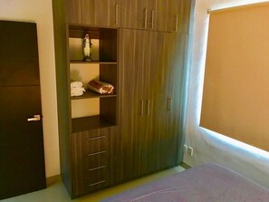 3 quartos, Wi-Fi, roupa de cama, acesso para cadeiras de rodas