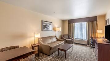 Suite, flere senger, ikke-røyk | Oppholdsområde | Flatskjerm-TV