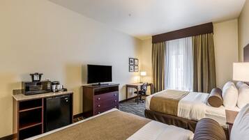 1 bedroom, in-room safe, individually decorated, individually furnished