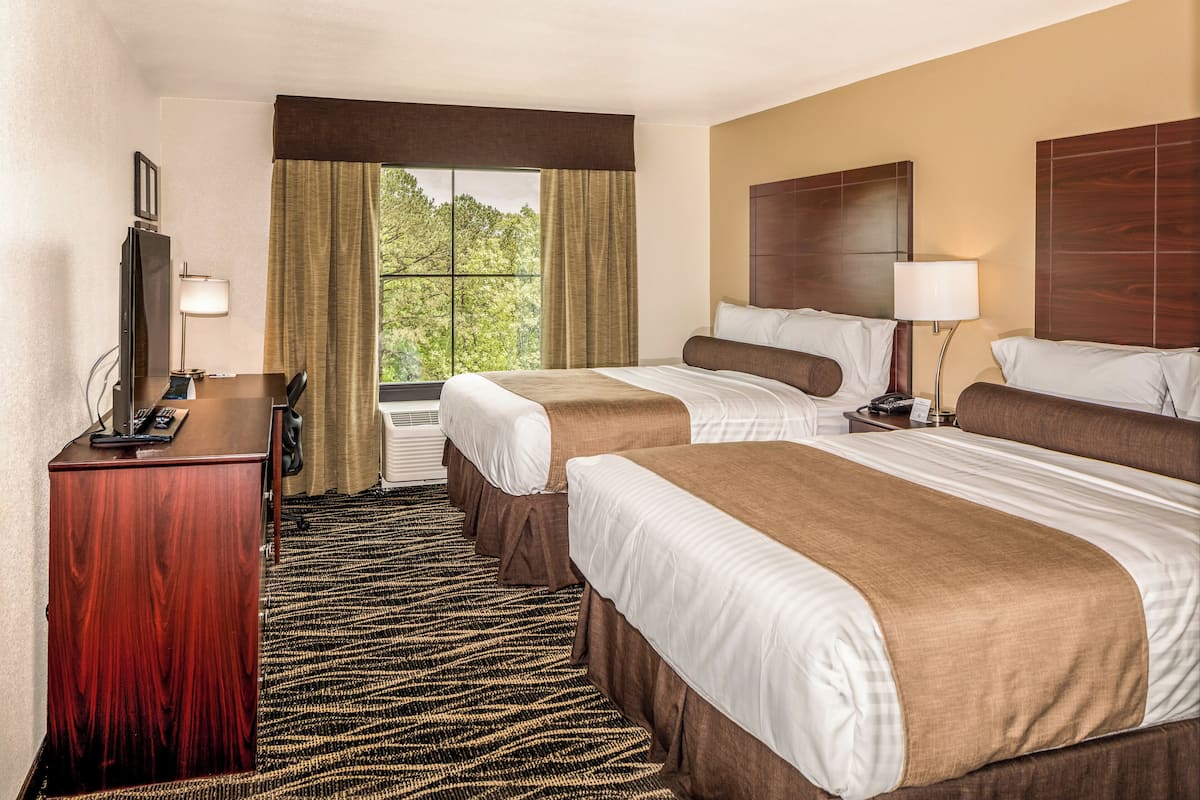 1 bedroom, in-room safe, individually decorated, individually furnished