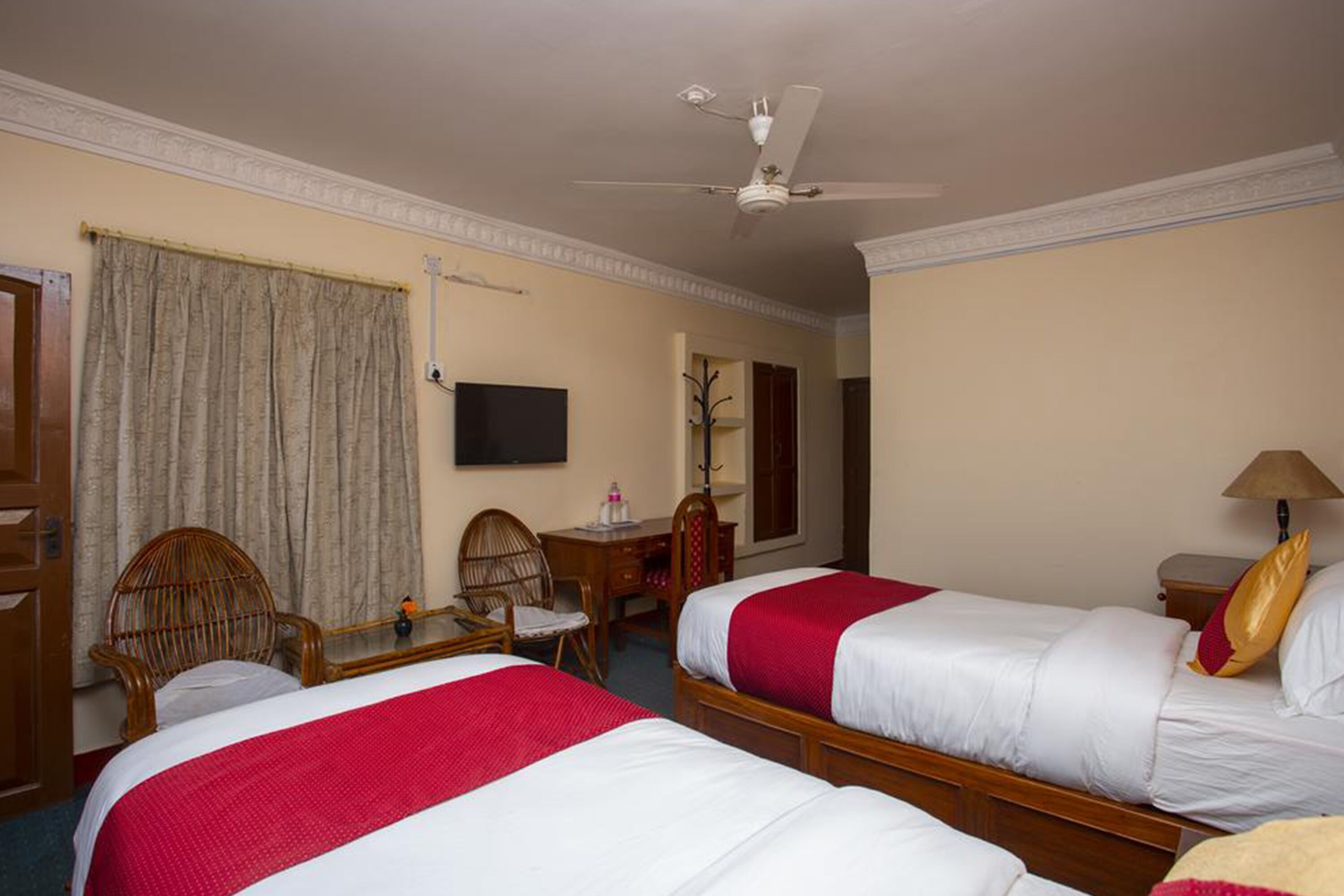 2 bedrooms, in-room safe, desk, soundproofing