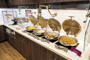 Desayuno buffet incluido todos los días 