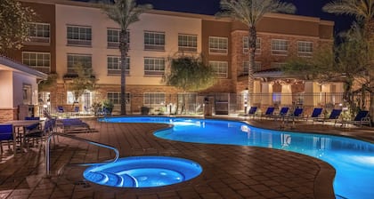 Holiday Inn Express & Suites Phoenix East - Gilbert by IHG