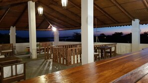 Breakfast, lunch, dinner served; local and international cuisine 