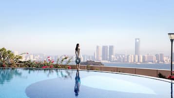 Indoor pool, seasonal outdoor pool