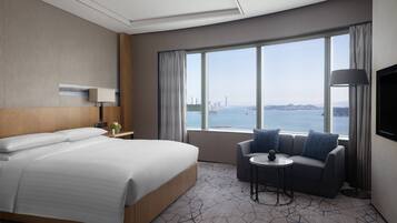 Literie hypoallergénique, coffres-forts dans les chambres, bureau