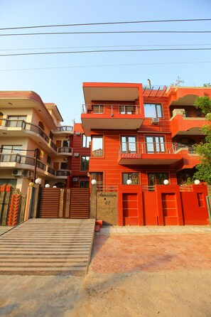 Exterior detail - Hotel Anandam (Gurugram)