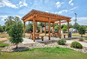 BBQ/picnic area