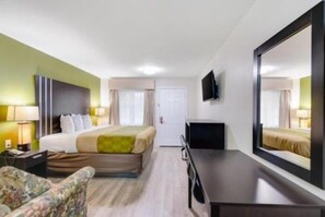 Room, 1 King Bed, Non Smoking | Premium bedding, soundproofing, free WiFi, bed sheets