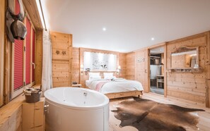 Lifestyle Deluxe Double Room | Premium bedding, down comforters, in-room safe, individually decorated