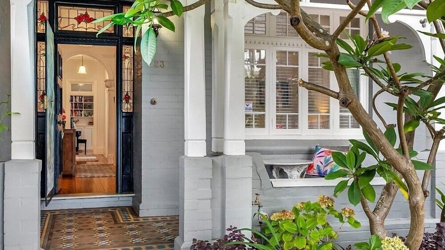 Manly Waves Studios & Apartments