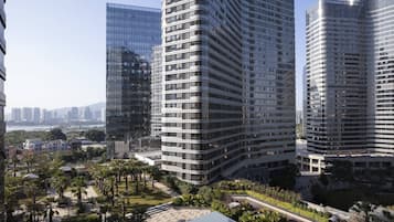 Desk, iron/ironing board, rollaway beds, free WiFi