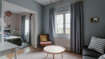 Juniorsvit | 1 sovrum, skrivbord, ljudisolering och strykjärn/strykbräda