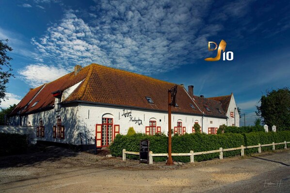 บริเวณภายนอก