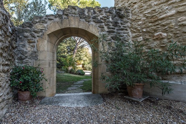 Enceinte de l’hébergement
