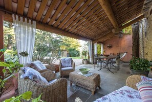 Terrace/patio - Mas de Foncaudette (Puyvert)
