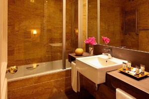 Bathroom - Hotel Nouvel (BARCELONA)
