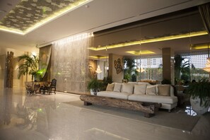 로비 좌석 공간