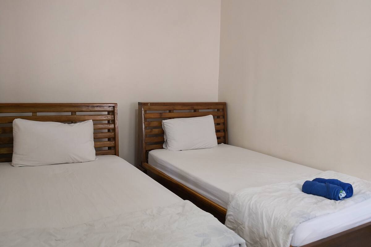 Habitación estándar con 2 camas individuales | Wifi gratis