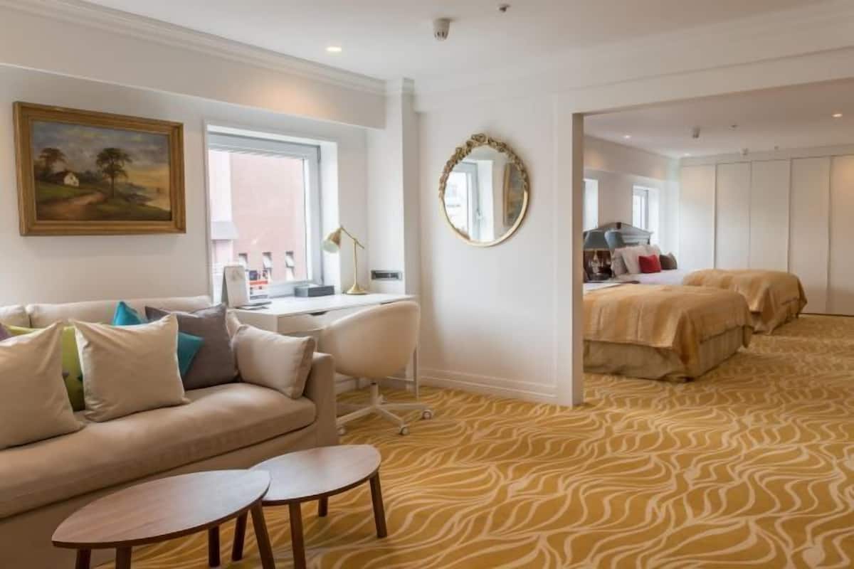 1 bedroom, premium bedding, down comforters, pillowtop beds