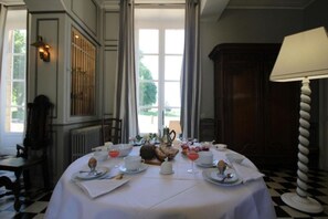 Desayuno continental incluido todos los días