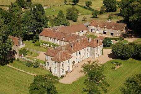 Building design. Château de Sury
