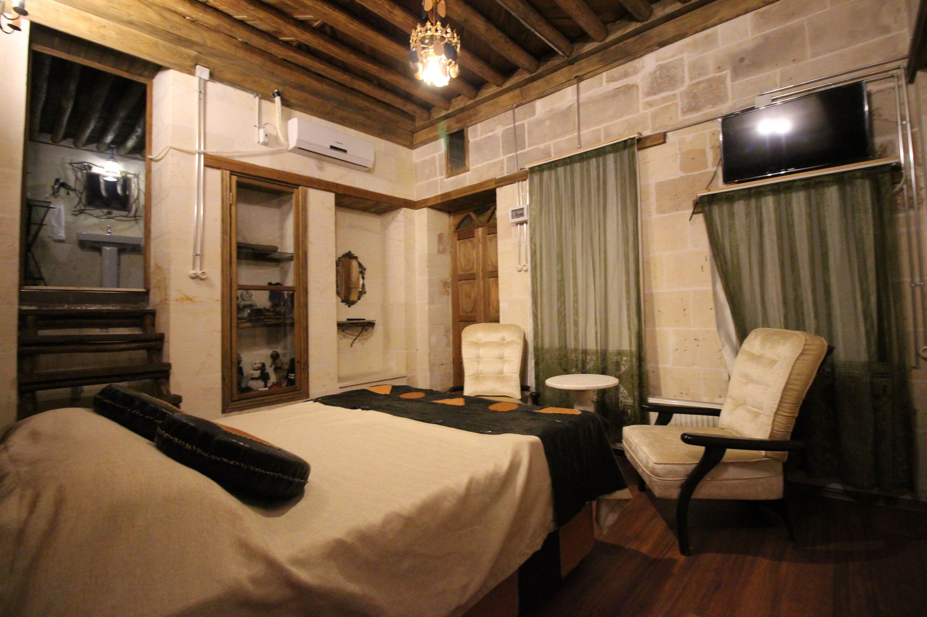 design double room, 1 king bed, garden view, garden area | premium bedding, desk, laptop workspace, iron/ironing board