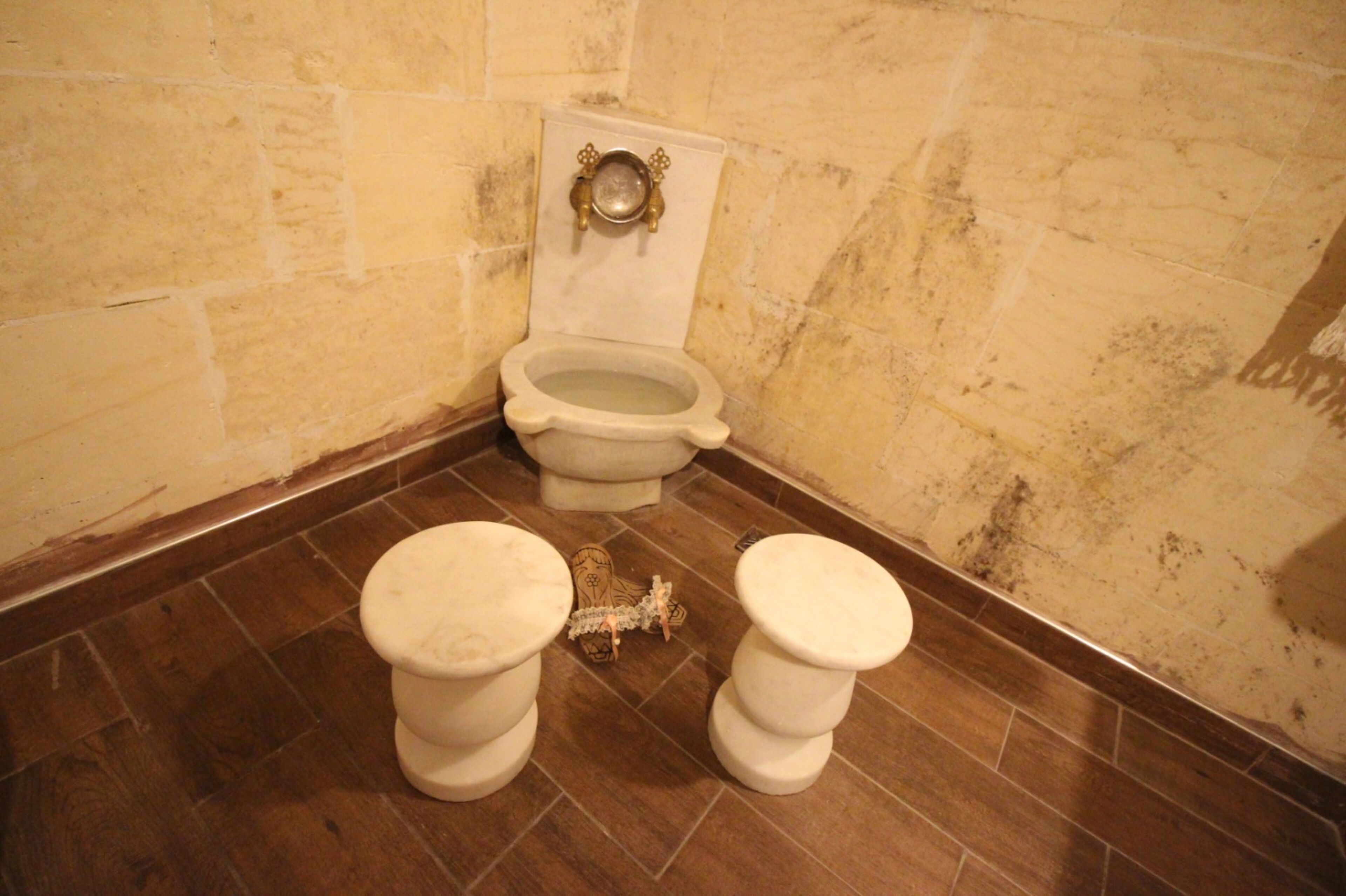 design double room, 1 king bed, garden view, garden area | bathroom | shower, free toiletries, hair dryer, slippers