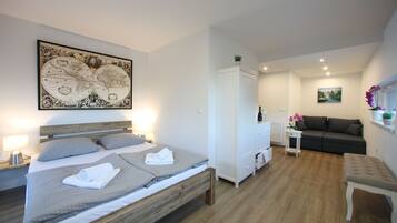 Double Room | Free WiFi, bed sheets