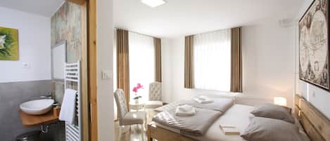 Double Room, Balcony