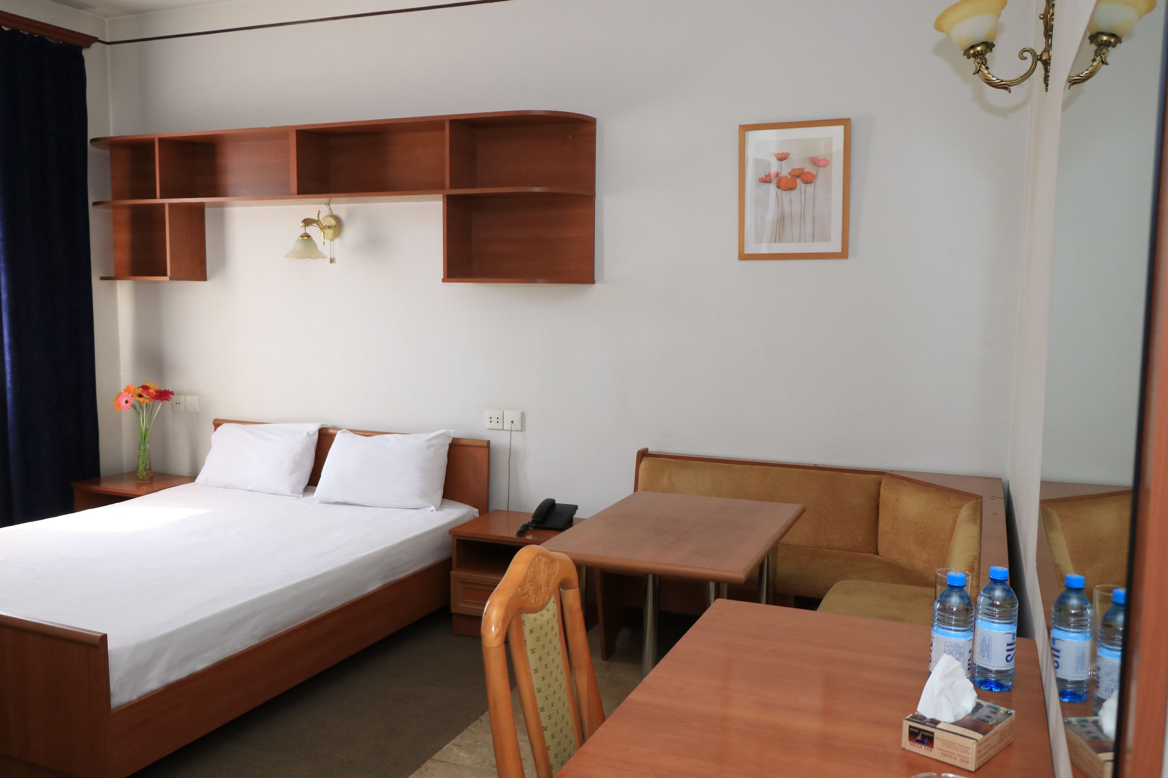 Standard-Doppelzimmer | Schreibtisch, schallisolierte Zimmer, Bügeleisen/Bügelbrett