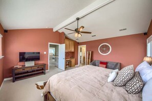 4 bedrooms, iron/ironing board, free WiFi, bed sheets