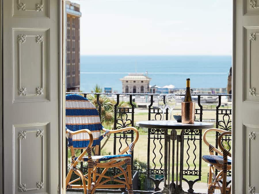 Luxury Apartment, Balcony, Sea View | In-room dining