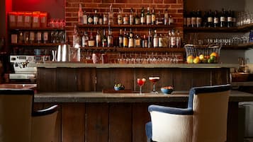 Bar (en la propiedad)