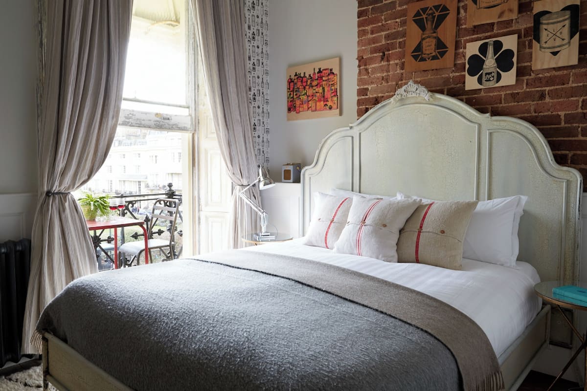 Classic Double Room, Balcony, Sea View | 1 bedroom, premium bedding, pillow-top beds, minibar