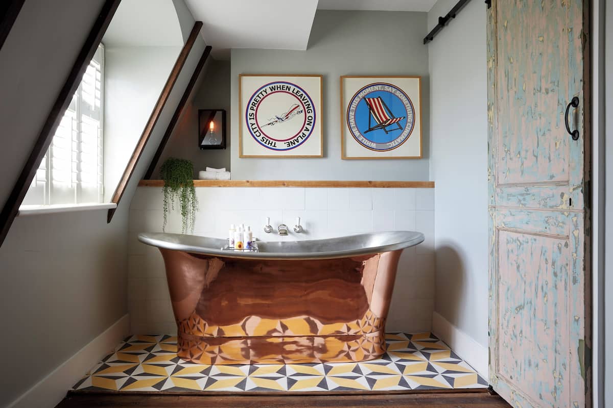 Luxury Double Room, Sea View | Bathroom | Eco-friendly toiletries, hair dryer, bathrobes, towels