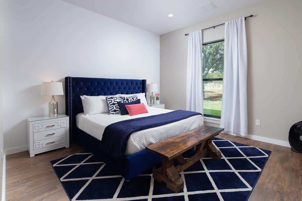 8 slaapkamers, een strijkplank/strijkijzer, gratis wifi, beddengoed