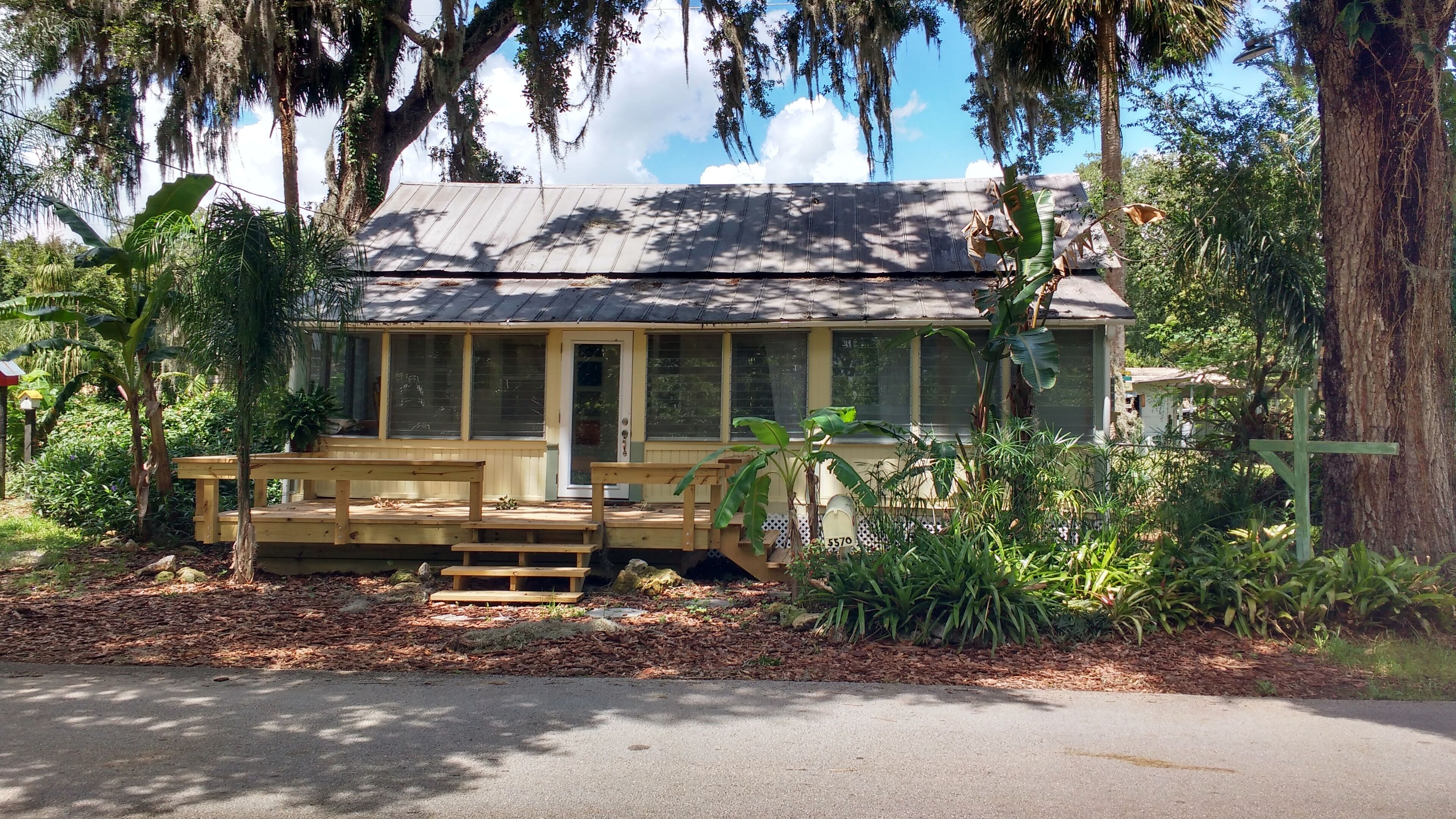 EXPERIENCE AUTHENTIC OLD FLORIDA @ THIS CRACKER COTTAGE; WALK TO DE LEON SPRINGS